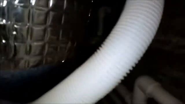 Установка железной ванны в частном доме.