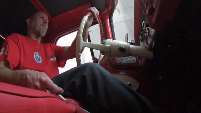 Chevrolet C10 Apache V8 6,2 (1961) смотреть онлайн