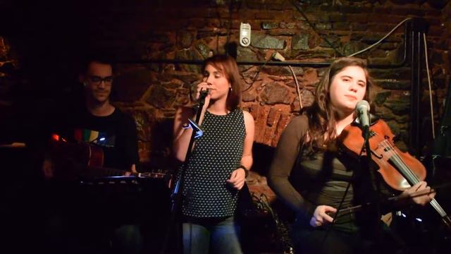Vino Rojo - Ας ερχόσουν για λίγο (Σουγιούλ, Στρατηγοπούλου) смотреть онлайн