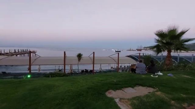 Турецкий ужин в Garden Resort Bergamot/Сколько стоит отпуск/Море /McDonald's в Кемере/Турция 2021 смотреть онлайн