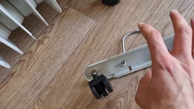 масляный обогреватель DeLonghi GS771225 - 12 лет эксплуатации. смотреть онлайн