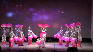 Китайский танец с веерами