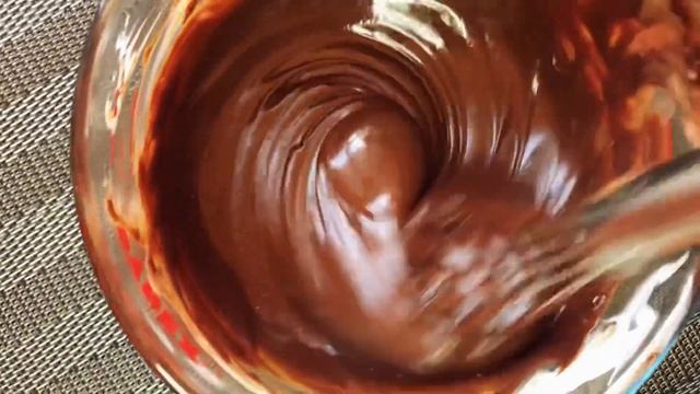 Chocolate cake easy recipe/ Шоколадный торт очень легкий,приготовит даже ребёнок смотреть онлайн