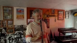 Шипы и розы.