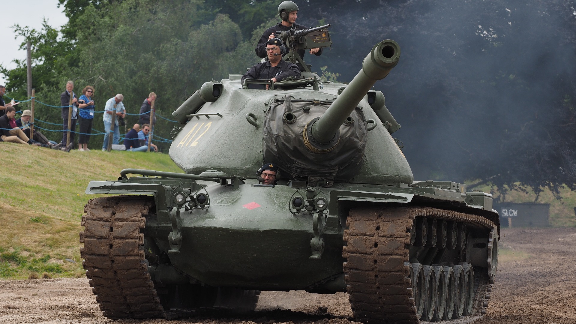 строим для друзей