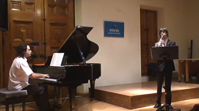 Claude Debussy: Rhapsody for clarinet.wmv смотреть онлайн