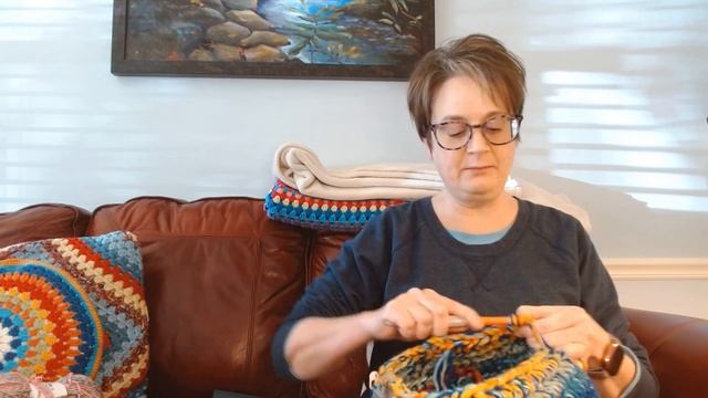 Episode 21: Crochet Basket Tutorial, Morning Watercolor, Yarn News from Joann (listen to end) смотреть онлайн