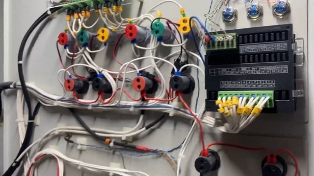 Вводный распределительный щит с АВР v2.0 смотреть онлайн