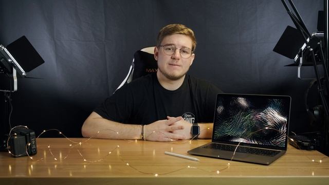 Apple M1 MacBook Pro Review: A Laptop That Checks ALL The Boxes смотреть онлайн
