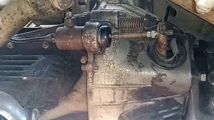 Проверка и регулировка гидропривода выключения сцепления на Москвиче 2140.