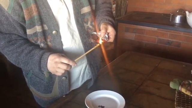 Когда пытаешься поджечь натуральный шоколад. смотреть онлайн