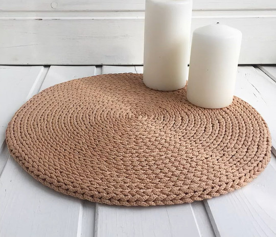 Вязание крючком: Вязанная крючком круглая, сервировочная салфетка из шнура смотреть онлайн