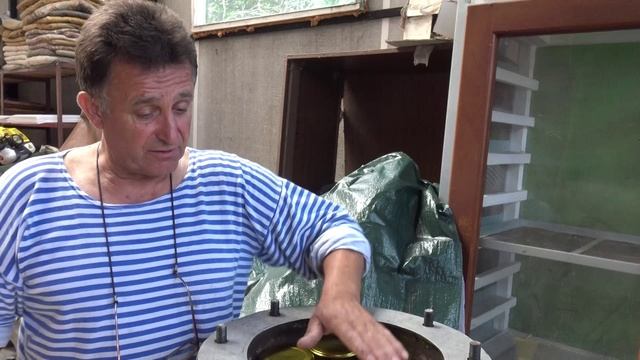 Автоклав Тушёнка Маточное молочко Пыльца смотреть онлайн