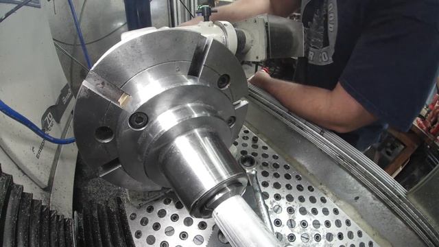 Tormach PCNC770 4th Axis Bar Feeder and Parts Catcher Automation Project смотреть онлайн