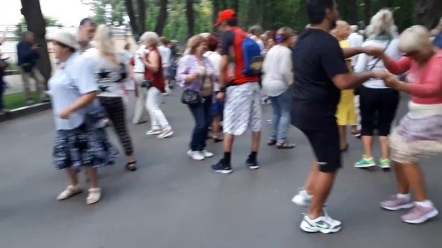 Погадай ка мне цыганка!!!Народные танцы,Сад Шевченко,Харьков!!! смотреть онлайн