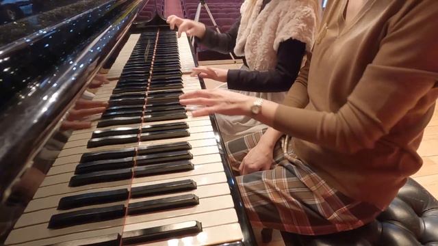 Весеннее поздравление. Игра на фортепиано. Елисеева Татьяна смотреть онлайн