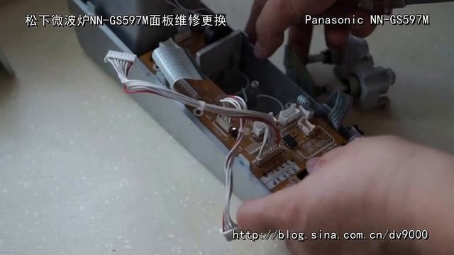 Panasonic NN GS597M维修Repair смотреть онлайн