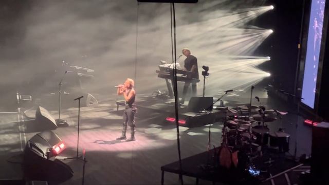 12. Depeche Mode - Soul With Me | Live @ KIA Forum, Inglewood L.A. California | 28.3. 2023 смотреть онлайн
