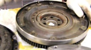 FORD C-MAX 2005г бензин 2,0 литра МКПП пробег 240 тыс.  Замена комплекта сцепления.