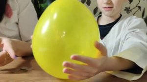 Опыт с монеткой и воздушным шариком/Эксперимент для детей