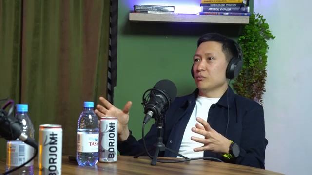 Как покорять ДУБАЙСКИЙ РЫНОК игнорируя высокую конкуренцию. Papa Rent. Точка роста | Артем Обухов. смотреть онлайн