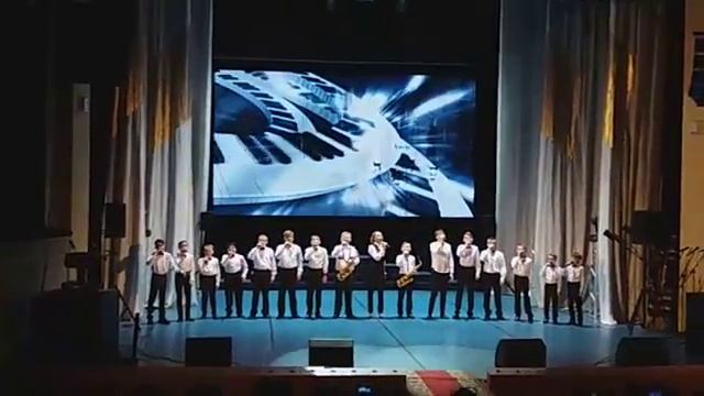 Али поет с друзьями смотреть онлайн