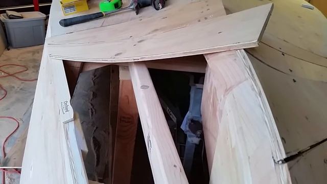 Wood Boat Building - Building the curve where the bow meets the hull смотреть онлайн