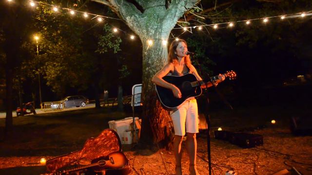 Jill Hennessy - 24 july 2017 - Stand Bike Cafè Borgarello смотреть онлайн