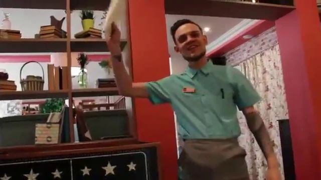 О работе официанта в сети ресторанов 