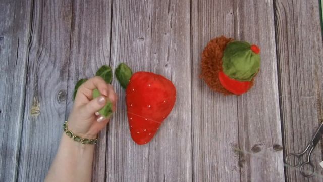 ИГОЛЬНИЦА КЛУБНИКА .PINCUSHION . MADE OF NULON смотреть онлайн