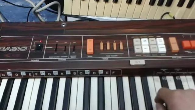 CASIO Casiotone 403 смотреть онлайн