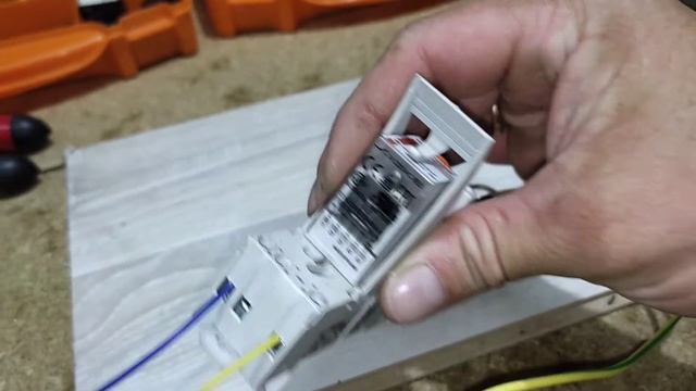 Датчик движения на любую мощность нагрузки смотреть онлайн