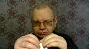 Z249. Как достать свечу из упаковки? Видеоурок!