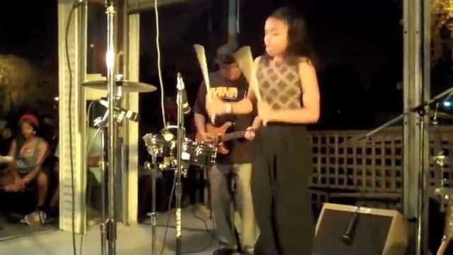 Taylor Moore: Carlos Santana - Oye Como Va смотреть онлайн