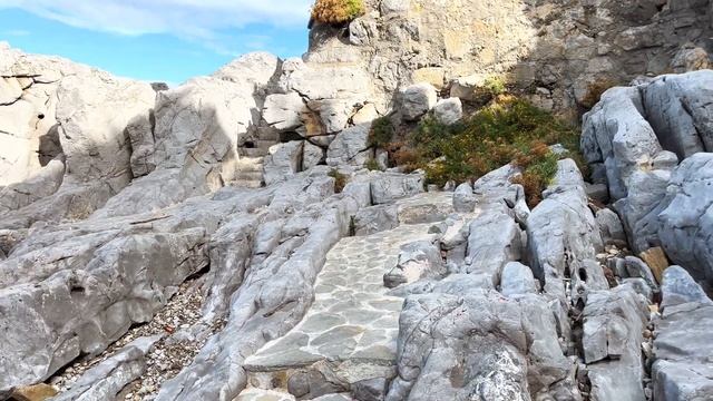 ? SICILY - a day in Cefalu, exploring & hiking (vlog 2) смотреть онлайн