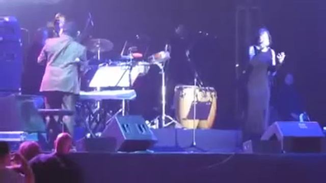 Lucy Grau en vivo desde la Arena Roberto Durán en Panamá смотреть онлайн