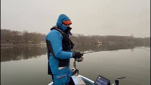 Сравнение датчиков Garmin Panoptix Lvs32 и Lvs34. Дальность, детализация, шумы.