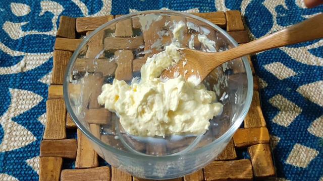 প্লাস্টিকের বোতল ঝাকিয়ে সরাসরি কাঁচা দুধ থেকে মাখন এবং ঘি তৈরি পদ্ধতি,Butter and ghee recipe,ঘি তৈর смотреть онлайн