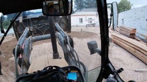 Обучение работе на Экскаваторе-погрузчике. Смотреть до конца!!!