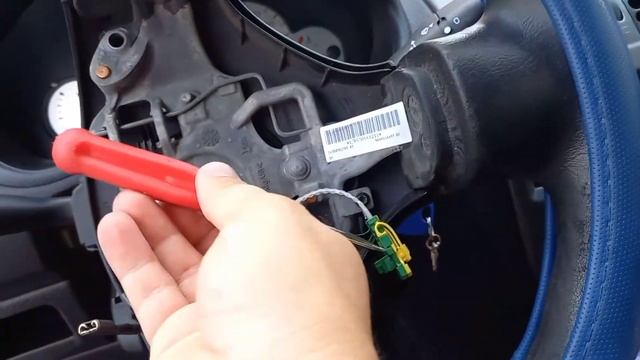 продължение на проекта Peugeot 206 ремонт на лостчетата за мигачите и фаровете смотреть онлайн