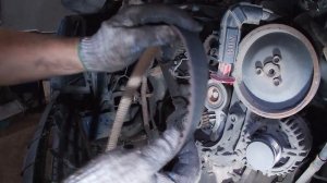 VOLKSWAGEN CRAFTER 2.5 TDI replacement of the timing belt. Замена ГРМ, помпы и антифриза.