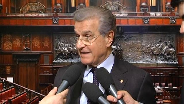 MAZZOCCHI PDL GLI STIPENDI DEI PARLAMENTARI ITALIANI SONO I PIU' BASSI D'EUROPA смотреть онлайн