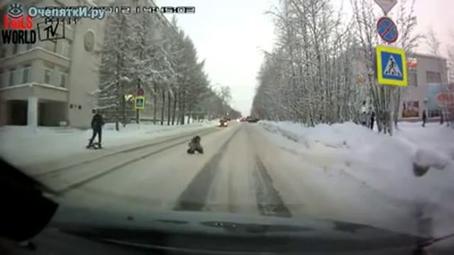 Ребенок упал с санок смотреть онлайн