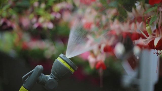 приспособление для полива ,или как облегчить себе жизнь смотреть онлайн