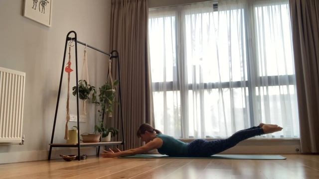 Flo Christensen: Power Vinyasa Taster смотреть онлайн