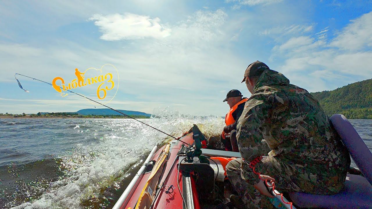 ЭТО МОЙ ПЕРВЫЙ ТРОФЕЙ. ЭКСТРЕМАЛЬНАЯ РЫБАЛКА НА ВОЛГЕ В СИЛЬНУЮ ВОЛНУ смотреть онлайн