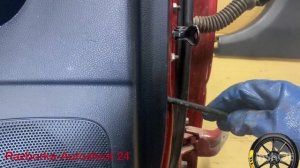 Снимаю Карту задней лев. Двери  KIA Sportage 2017 год  Как снять карту задней левой двери ?