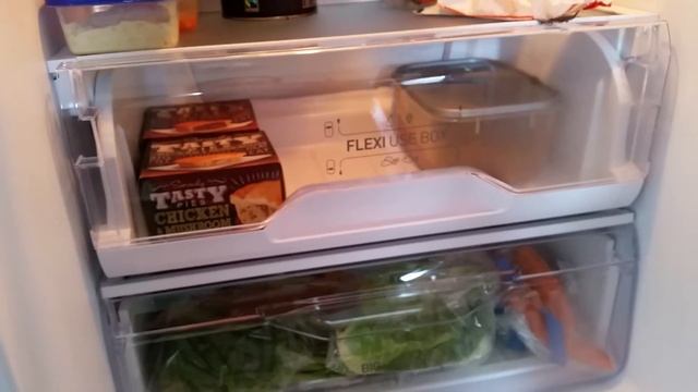 Indisit fridge-freezer LD70N1W смотреть онлайн