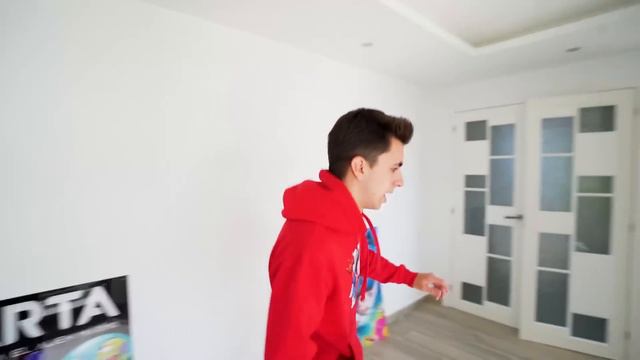 LOS ABUSONES VIENEN A NUESTRA NUEVA CASA…*acaba demasiado mal!* смотреть онлайн