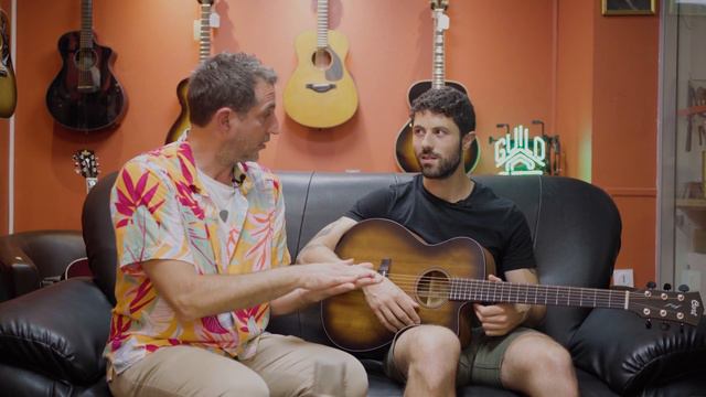 TOP 3 des guitares les plus vendues avec des invités mystères 🧐 смотреть онлайн